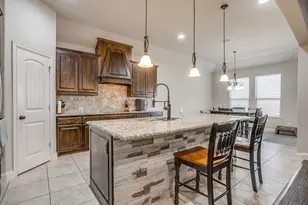 424 Delaware St, Burleson, TX 76028 - Photo 10