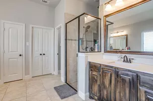 424 Delaware St, Burleson, TX 76028 - Photo 22