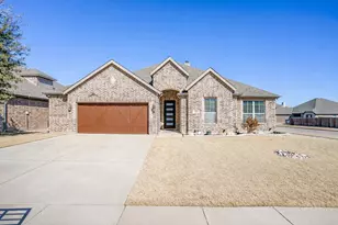 424 Delaware St, Burleson, TX 76028 - Photo 1