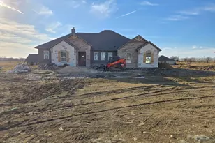 114 Hillview Trl, Decatur, TX 76234 - Photo 1