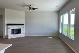 114 Hillview Trl, Decatur, TX 76234 - Photo 6