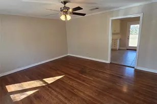 702 Emery St, Denton, TX 76201 - Photo 2