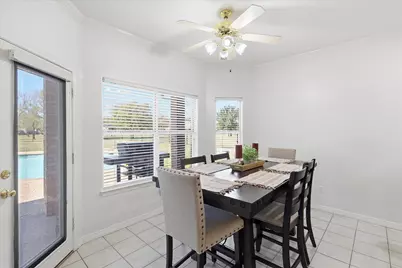 113 Green Oaks Court, Hudson Oaks, TX 76087 - Photo 18