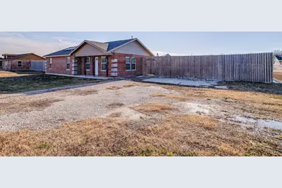 606 S Aquilla Street, Itasca, TX 76055 - Photo 4