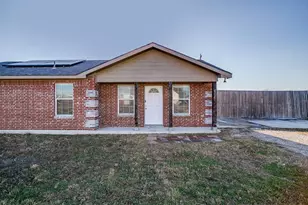 606 S Aquilla St, Itasca, TX 76055 - Photo 2