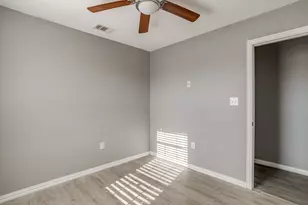 606 S Aquilla St, Itasca, TX 76055 - Photo 34