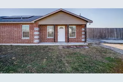 606 S Aquilla Street, Itasca, TX 76055 - Photo 2