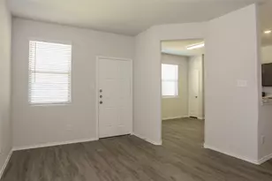 5244 Applegate Dr, Fort Worth, TX 76119 - Photo 4