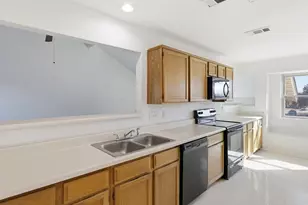 2931 Peninsula Way, Carrollton, TX 75007 - Photo 10