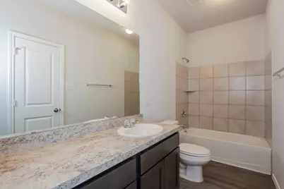 5513 Shore Point, Fort Worth, TX 76119 - Photo 8