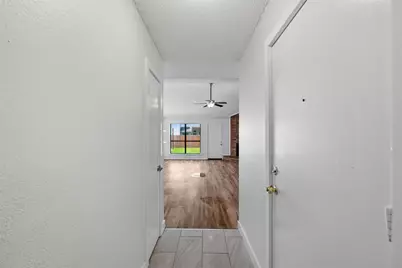 4238 Emerson Drive, Grand Prairie, TX 75052 - Photo 14