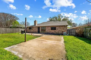 4238 Emerson Dr, Grand Prairie, TX 75052 - Photo 14
