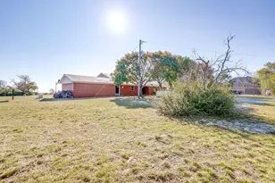 407 Llano Ct, Weatherford, TX 76087 - Photo 30