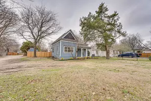 114 E Ross St, Waxahachie, TX 75165 - Photo 20