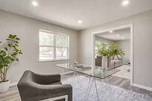 2536 Daisy Ln, Fort Worth, TX 76111 - Photo 4