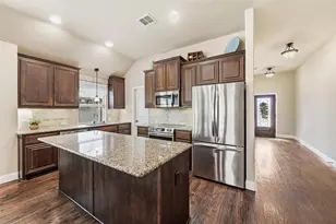 8805 Cassidy Ln, Aubrey, TX 76227 - Photo 8