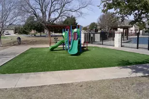 8805 Cassidy Ln, Aubrey, TX 76227 - Photo 38