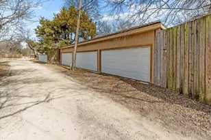 502 Bellevue Dr, Cleburne, TX 76033 - Photo 26