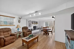 202 Senter Valley Rd, Irving, TX 75060 - Photo 4