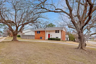 202 Senter Valley Road, Irving, TX 75060 - Photo 2