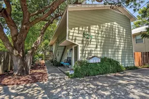 627 Texas St, Denton, TX 76209 - Photo 1