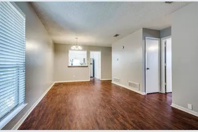 627 Texas Street, Denton, TX 76209 - Photo 2