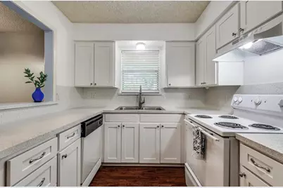 627 Texas Street, Denton, TX 76209 - Photo 4