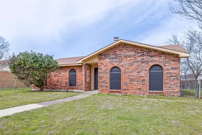 1906 Stockton Trail, Grand Prairie, TX 75052 - Photo 2