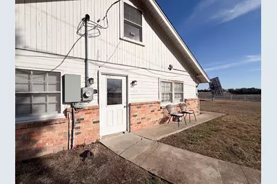 2200 Country Club Road, Ennis, TX 75119 - Photo 2