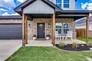 108 Magnolia Ests St, Crowley, TX 76036 - Photo 2