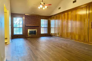 2820 Whitehurst Dr, Fort Worth, TX 76133 - Photo 4