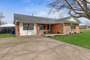 324 Allenwood Dr, Princeton, TX 75407 - Photo 2