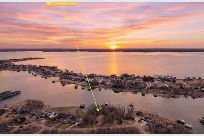 586 Clubhouse Drive, Corsicana, TX 75109 - Photo 1