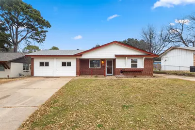 501 Franklin Drive, Euless, TX 76040 - Photo 2