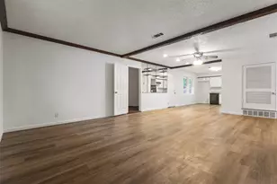 501 Franklin Dr, Euless, TX 76040 - Photo 6