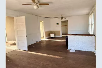 304 E 1st Avenue, Corsicana, TX 75110 - Photo 4