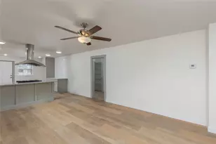 833 W Live Oak St, Jacksboro, TX 76458 - Photo 10