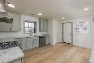 833 W Live Oak St, Jacksboro, TX 76458 - Photo 14