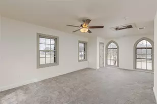 833 W Live Oak St, Jacksboro, TX 76458 - Photo 24