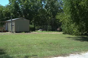 315 N Falls St, Mart, TX 76664 - Photo 14