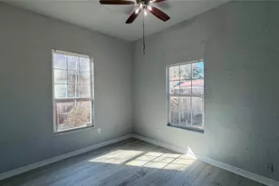 2715 Dathe St, Dallas, TX 75215 - Photo 20