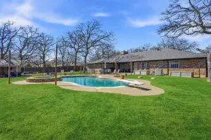 5205 N Highland Dr, Granbury, TX 76049 - Photo 32