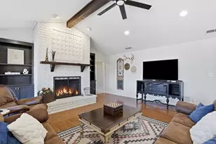 5205 N Highland Dr, Granbury, TX 76049 - Photo 8