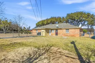 1751 Dynasty Cir, Glenn Heights, TX 75154 - Photo 20