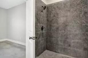 703 Maple St, Commerce, TX 75428 - Photo 6