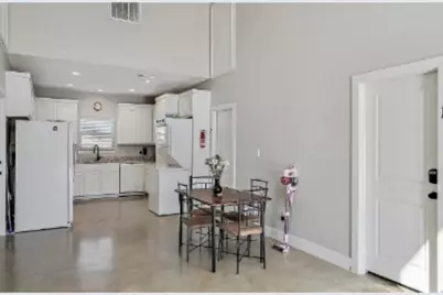 703 Maple Street, Commerce, TX 75428 - Photo 2