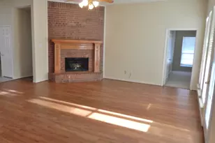 2717 Creek Valley Dr, Garland, TX 75040 - Photo 6