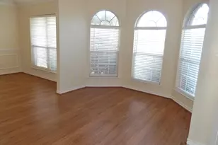 2717 Creek Valley Dr, Garland, TX 75040 - Photo 2