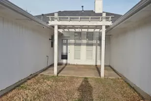 2717 Creek Valley Dr, Garland, TX 75040 - Photo 24