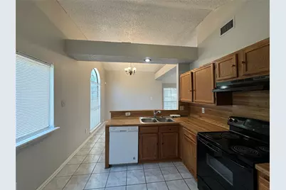 6511 Devine Drive, Arlington, TX 76001 - Photo 14